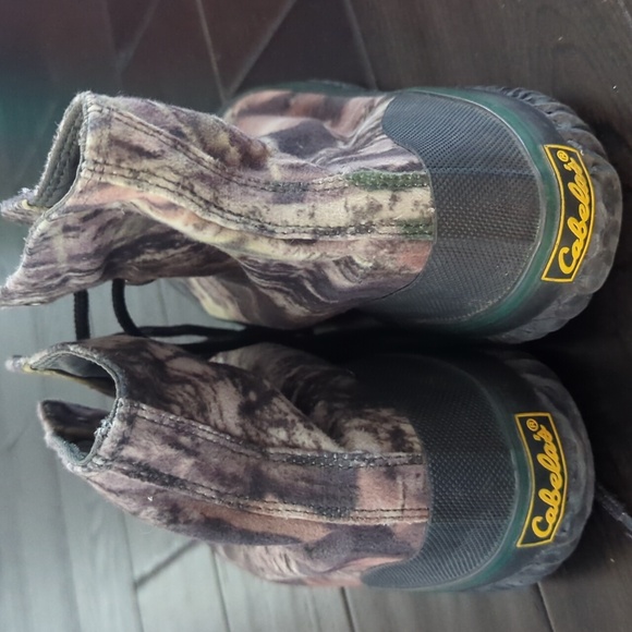 Cabela's Men's Sneakers, size 11 - Picture 3 of 7